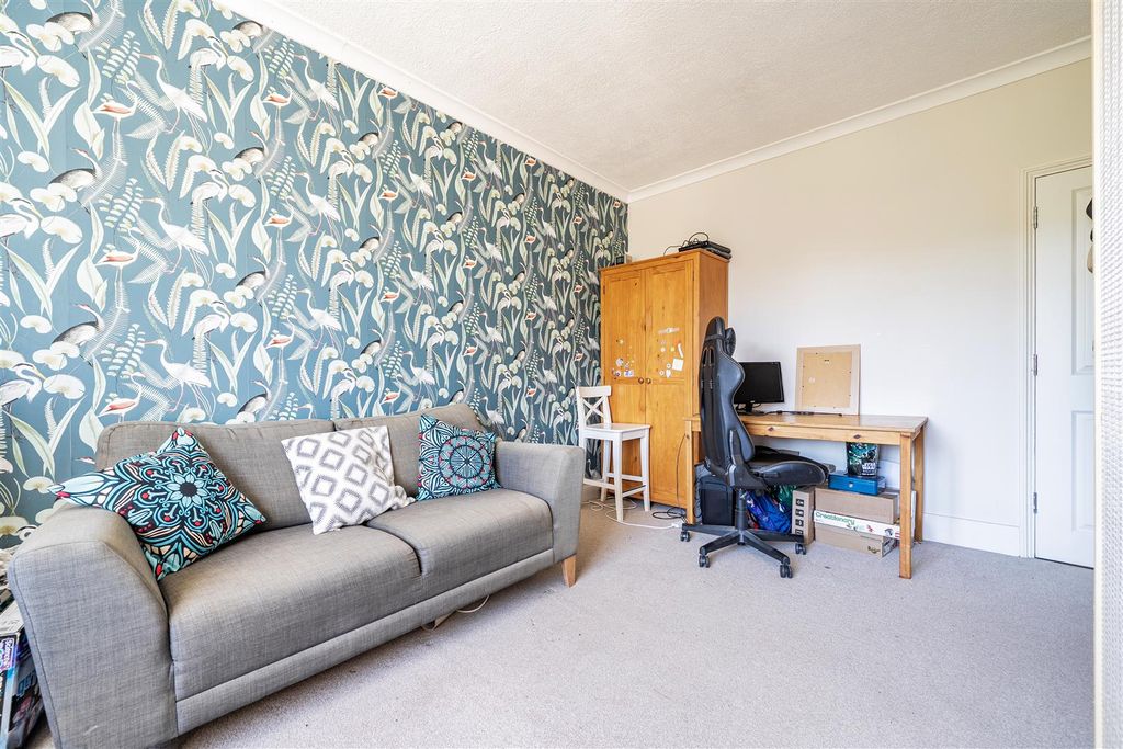 Additional image 18 of 5 bed semi-detached house for saleTonbridge Road, Maidstone ME16