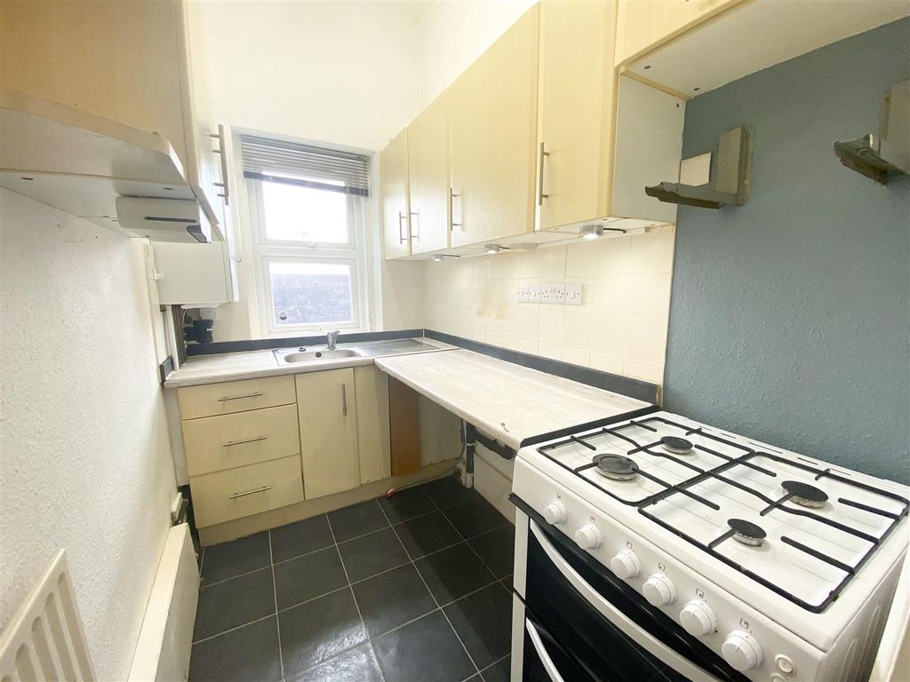 Property photo 2 of 6 Kitchen.Jpg