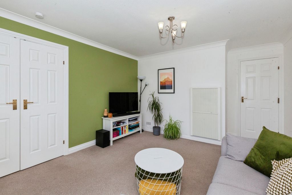 Property photo 3 of 11 Photo
