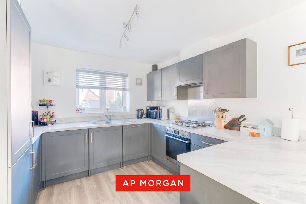 Property photo 3 of 16 Picture No. 05