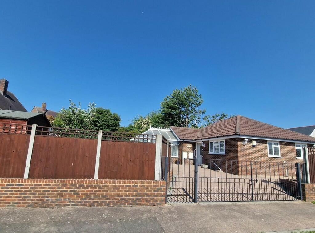 Property photo 3 of 10