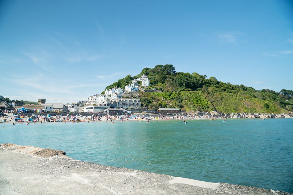 Property photo 2 of 26 2022 Cornwall Polperro Local Area East Looe Beach Stone Jetty