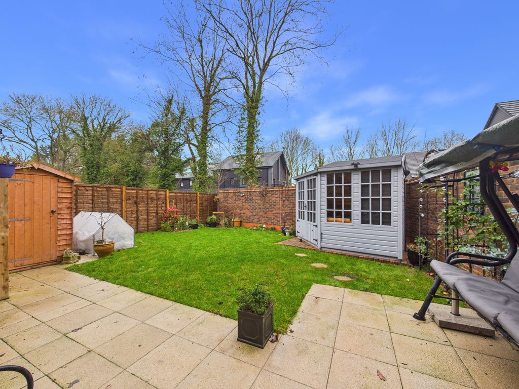 Property photo 3 of 20 Cam01354G0-Pr0644-Still015