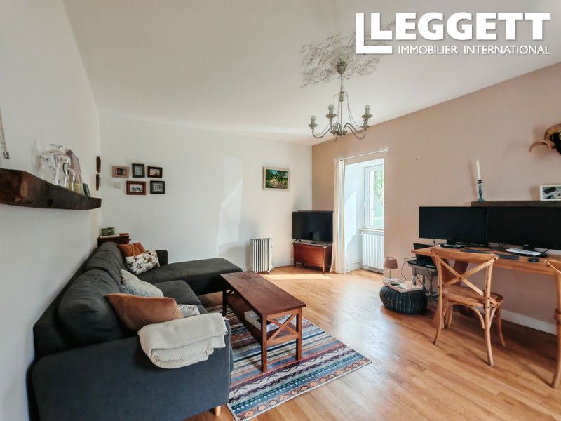 Property photo 2 of 10