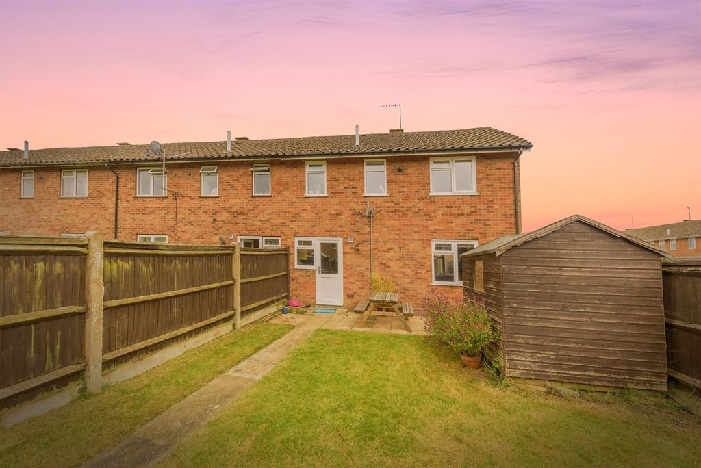 Property photo 2 of 11