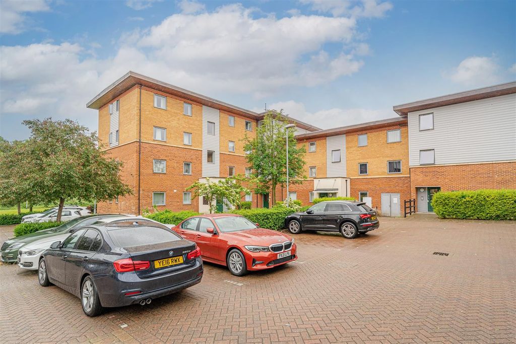 Property photo 1 of 14