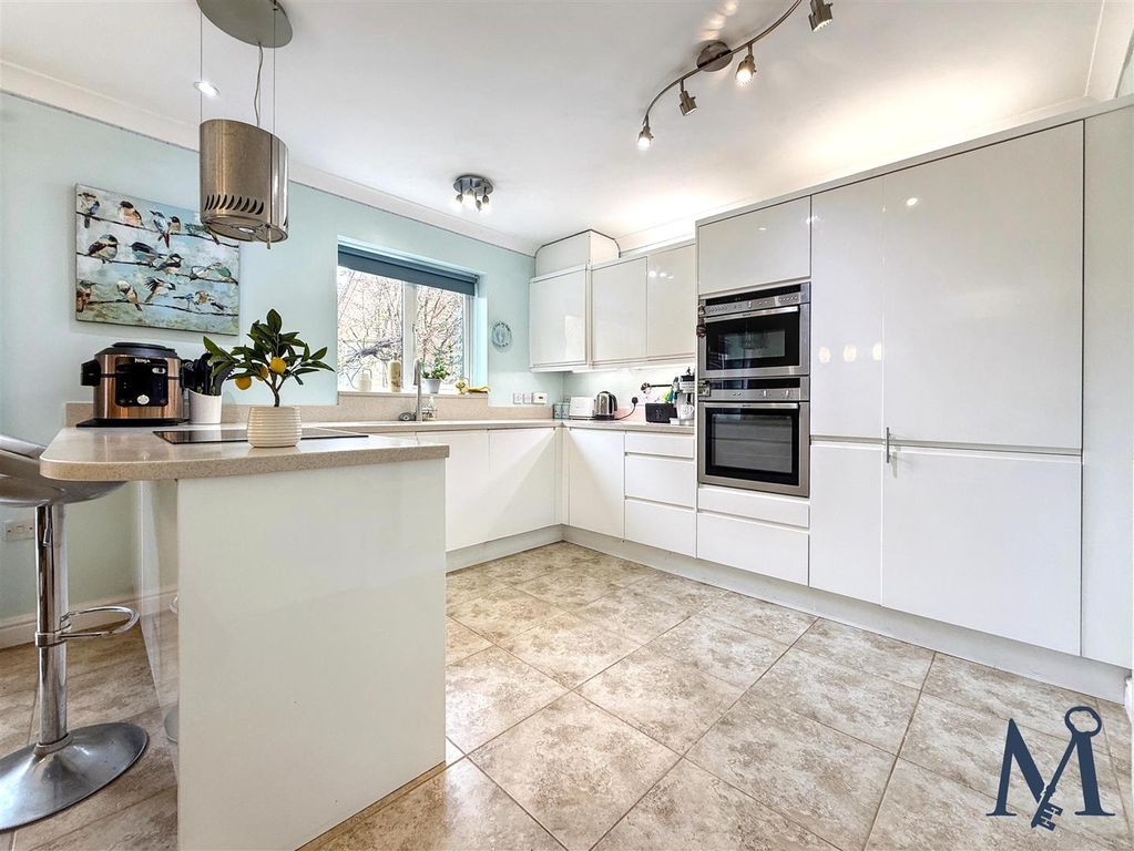 Property photo 3 of 25 Kitchen Diner