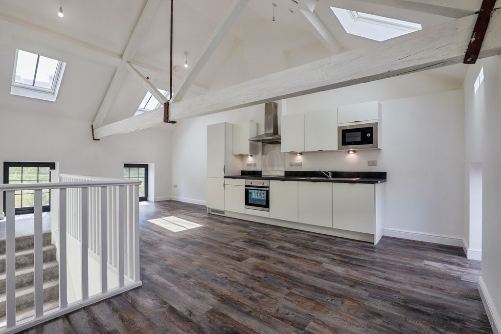 Property photo 1 of 11 Pbox-Img.Jpg