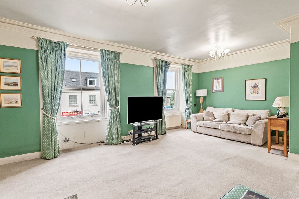 Property photo 3 of 21