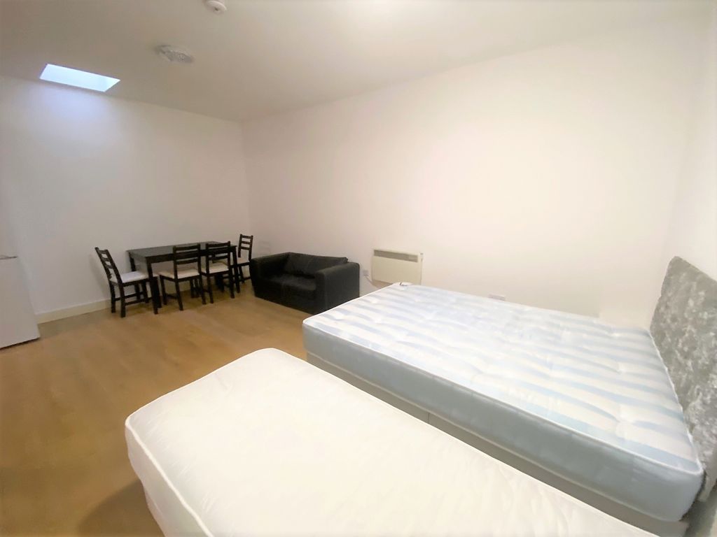 Property photo 2 of 6 Gallery