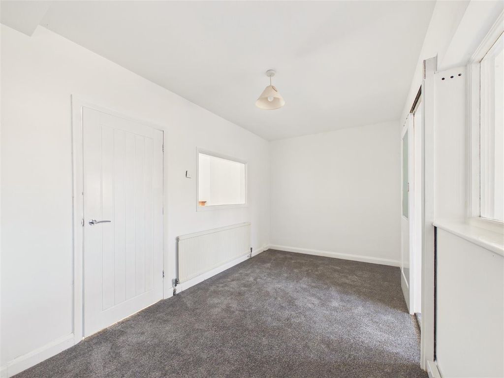 Property photo 3 of 9 Cam05451G0-Pr0180-Still003.Jpg