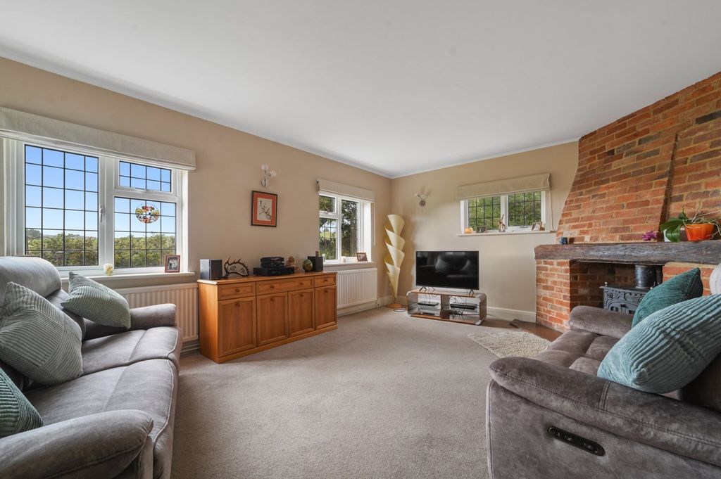 Property photo 3 of 19
