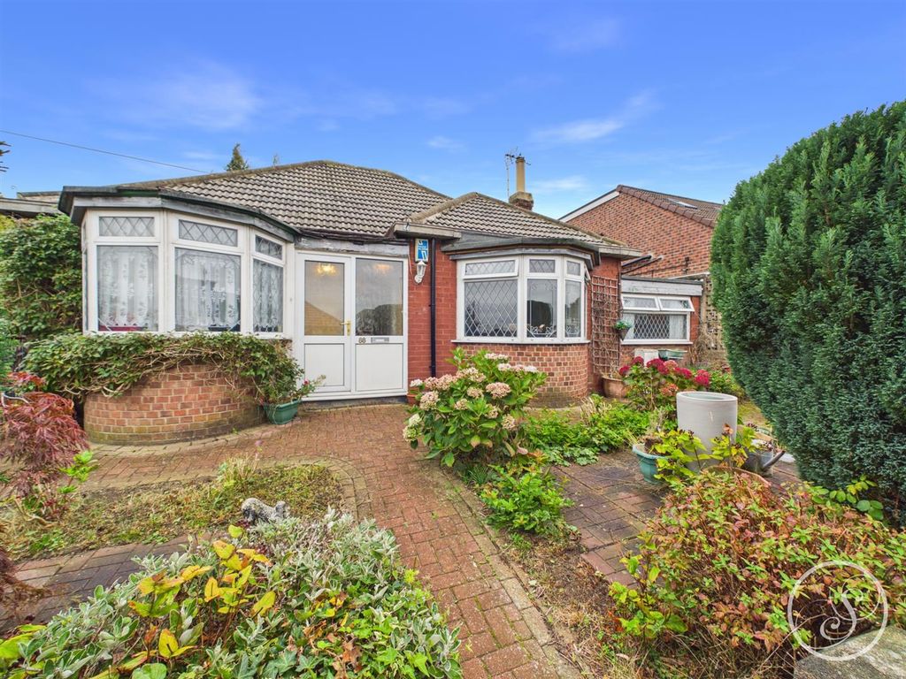 Property photo 1 of 18 External