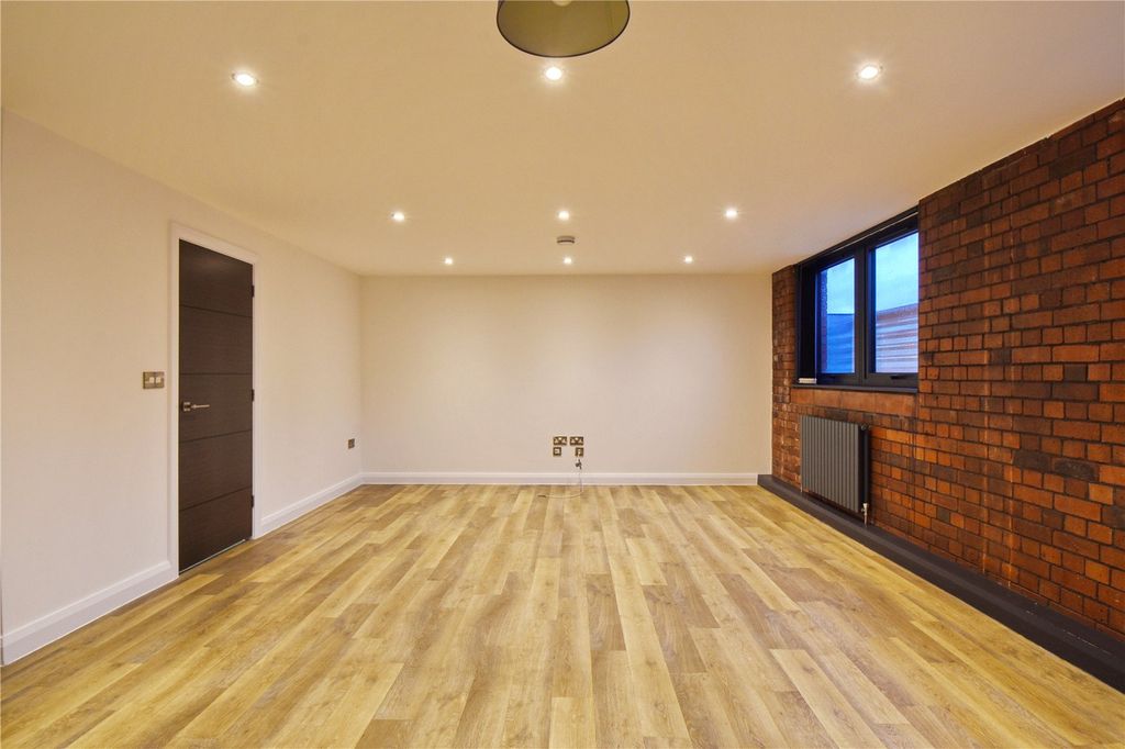 Property photo 2 of 9 Picture No. 03