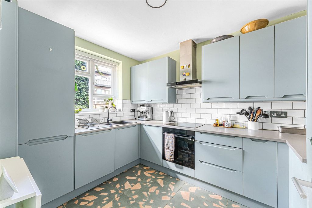 Property photo 3 of 16 Kitchen