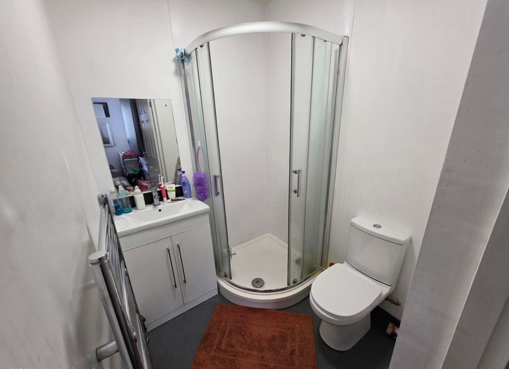 Property photo 3 of 3