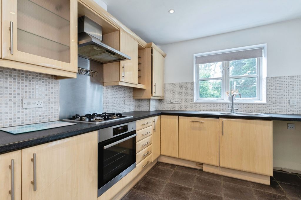 Property photo 3 of 13 Pbox-Img.Jpg