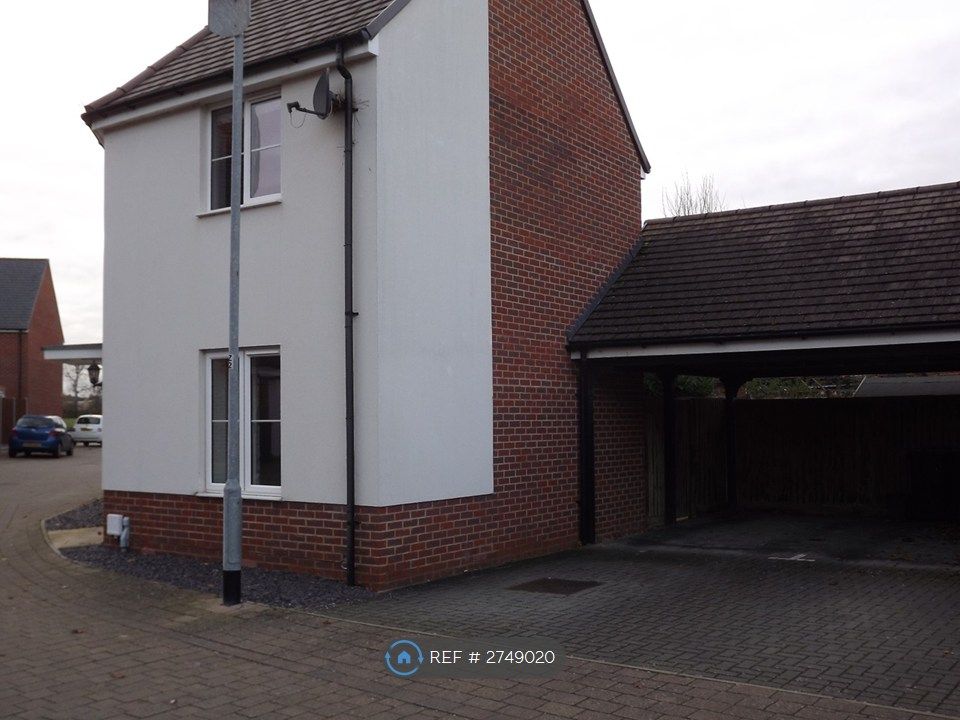 Property photo 2 of 19 Side View With Parking