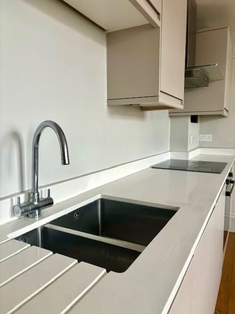 Property photo 2 of 9 F5 Old Station Kitch.Jpg