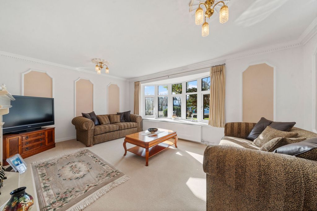 Property photo 2 of 30