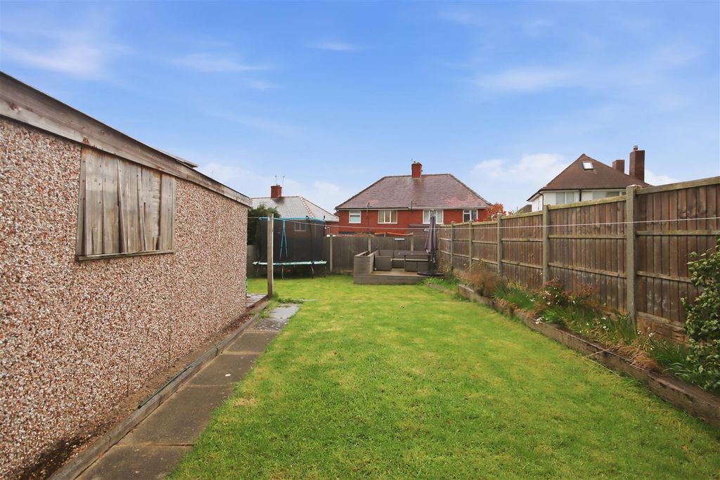 Property photo 3 of 18 Rear Garden 1