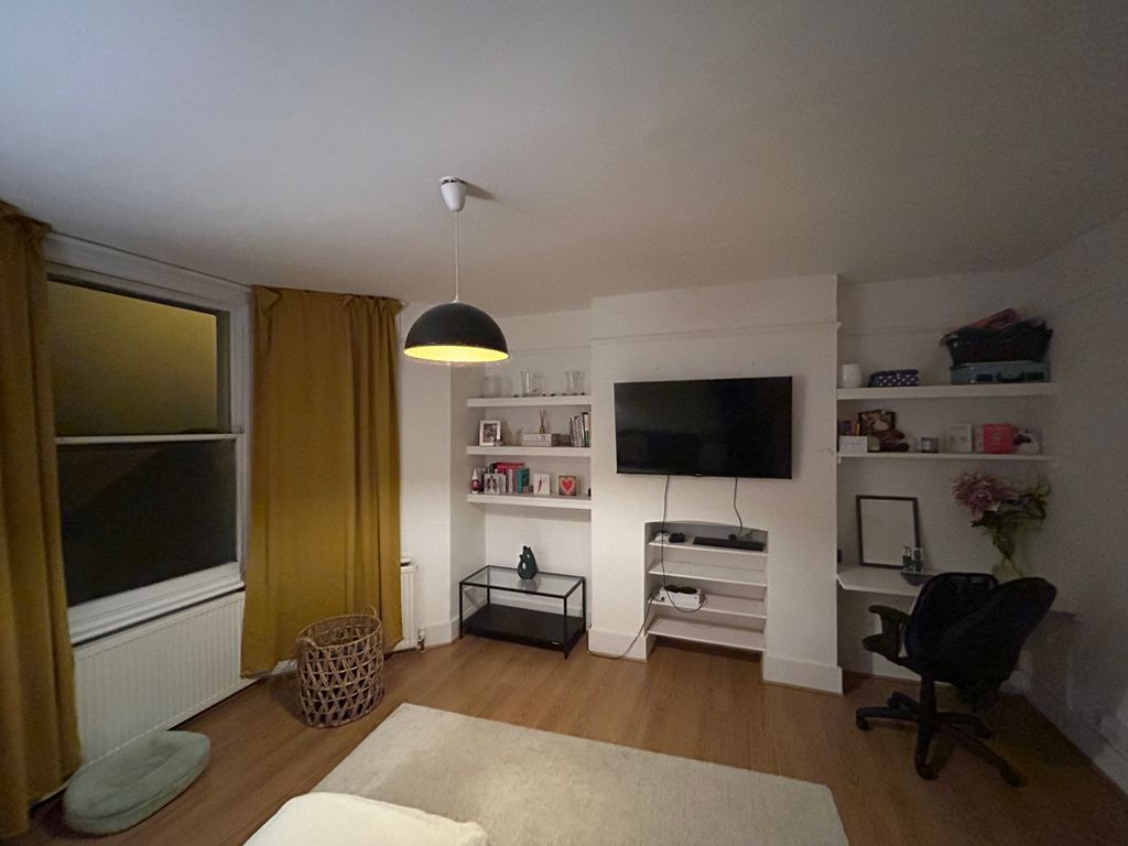 Property photo 3 of 9