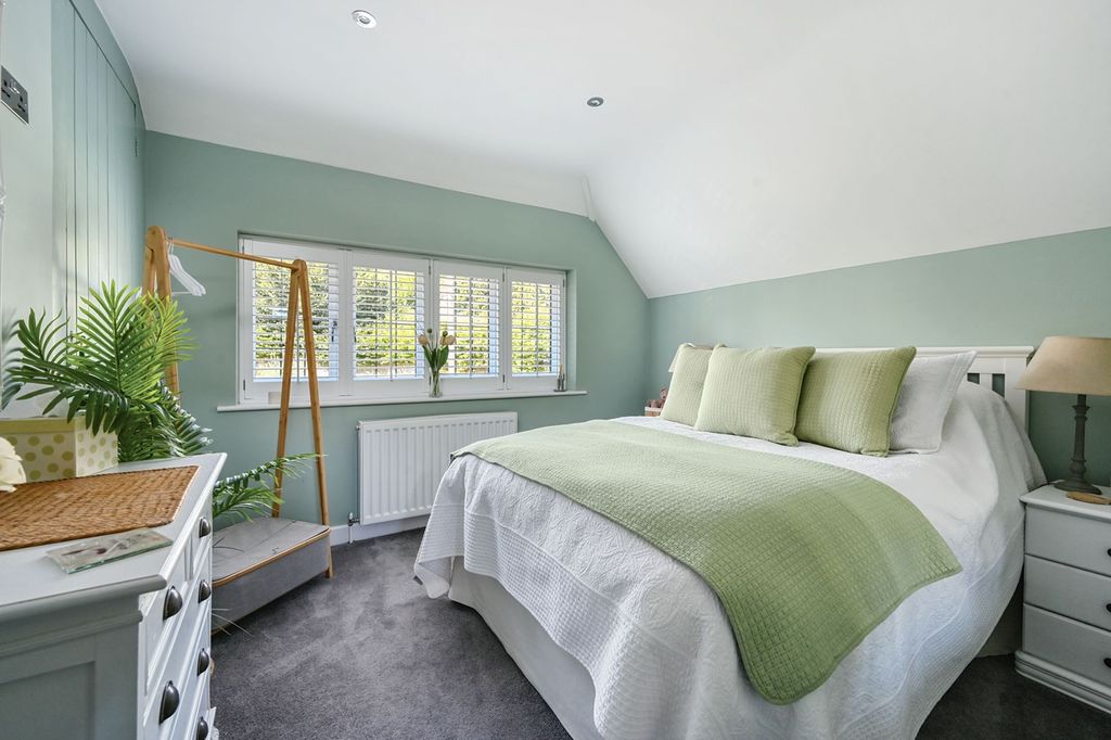 Property photo 3 of 24