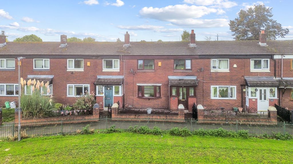 Property photo 1 of 42