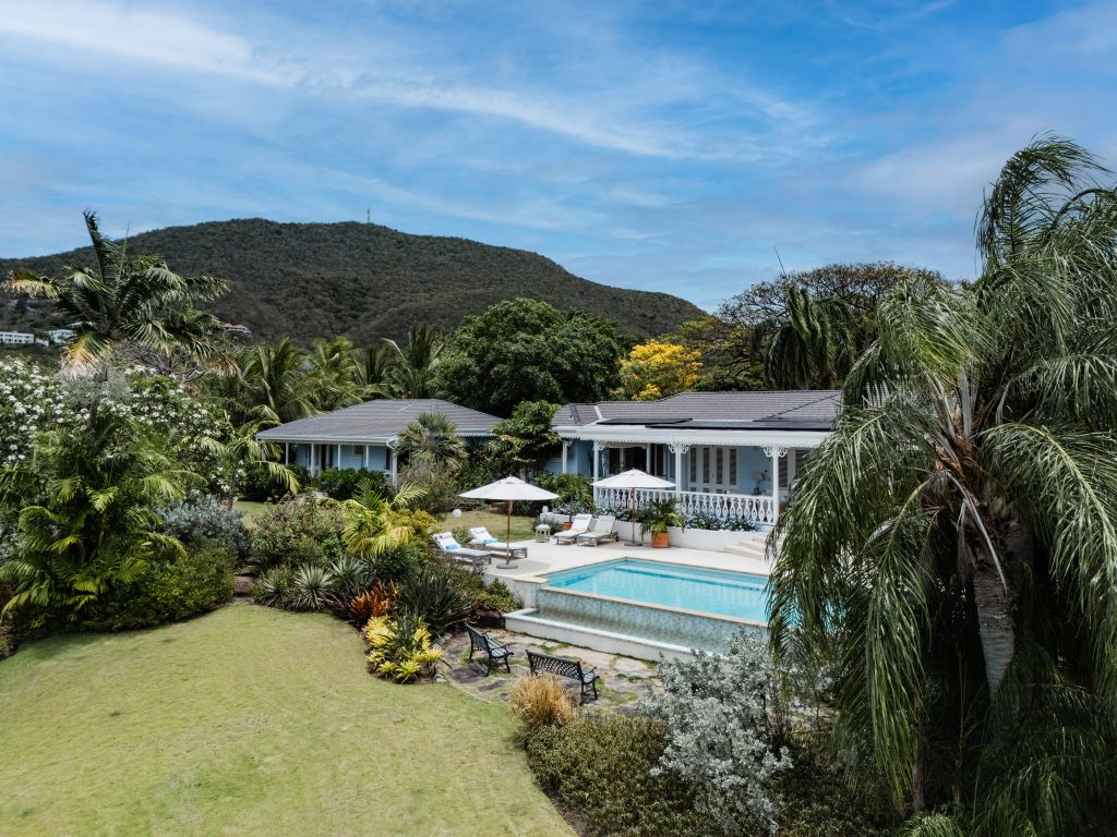 Property photo 2 of 45