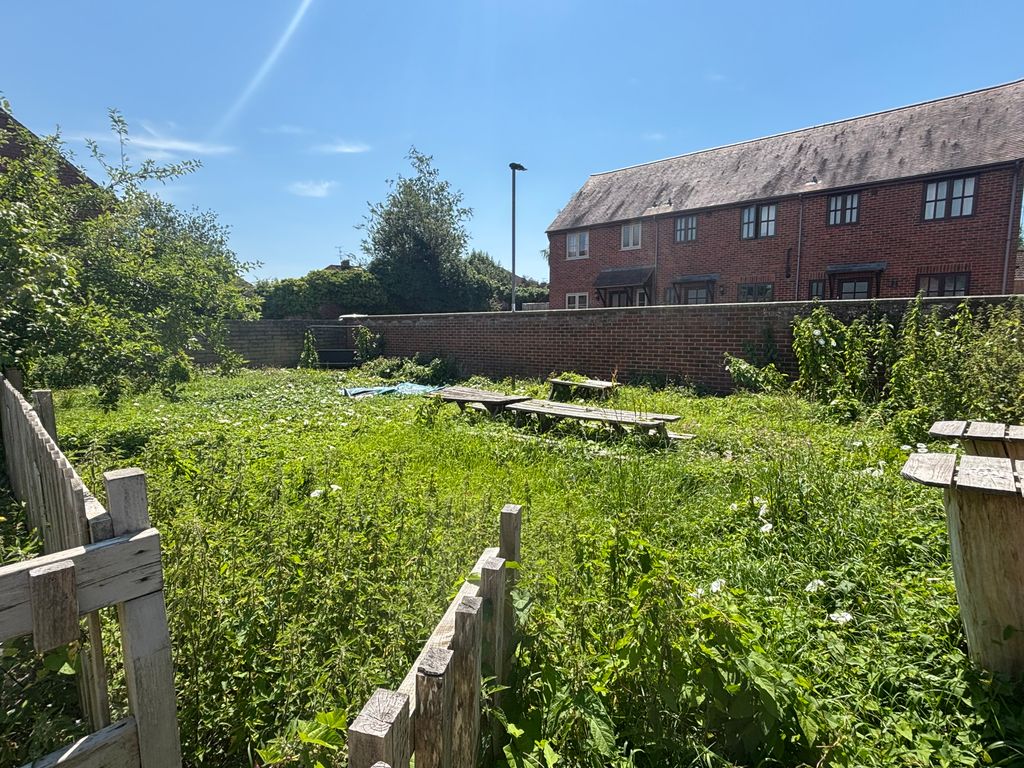 Property photo 2 of 7