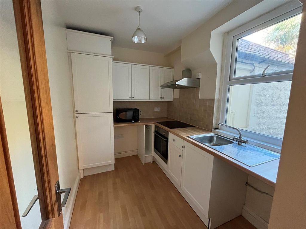 Property photo 2 of 7 Kitchen 1.Jpg