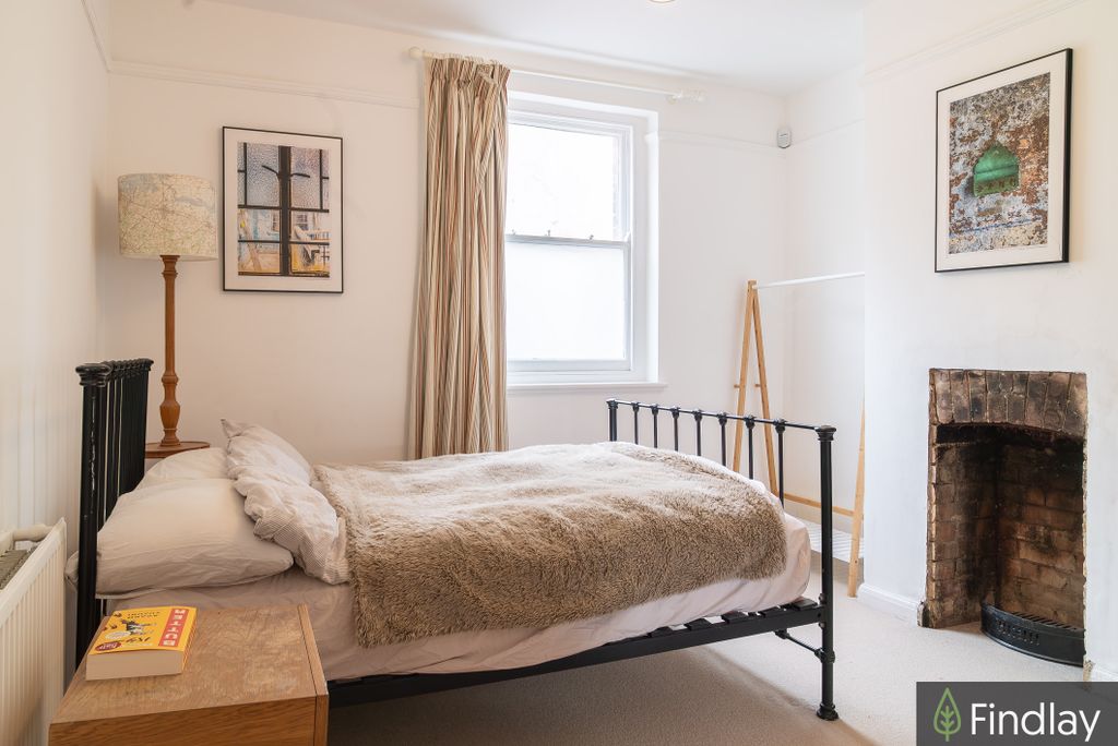 Property photo 3 of 16