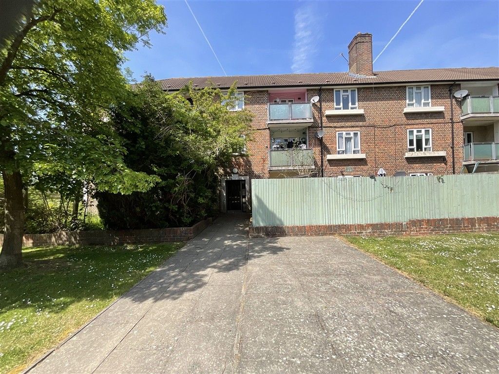 Property photo 1 of 9 External