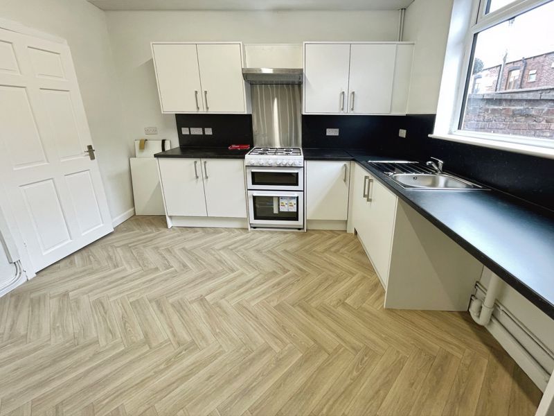 Property photo 1 of 12 Kitchen