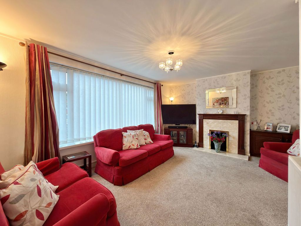 Property photo 3 of 21