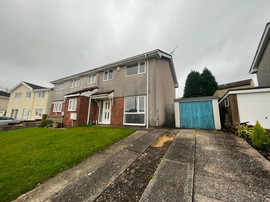 Property photo 2 of 13