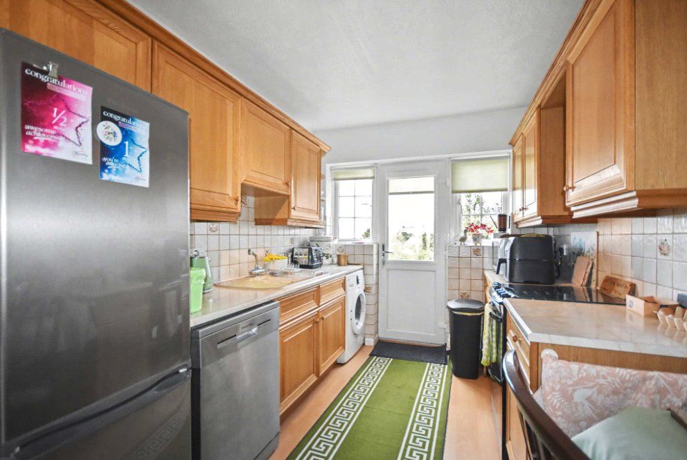 Property photo 3 of 8 Picture No. 14