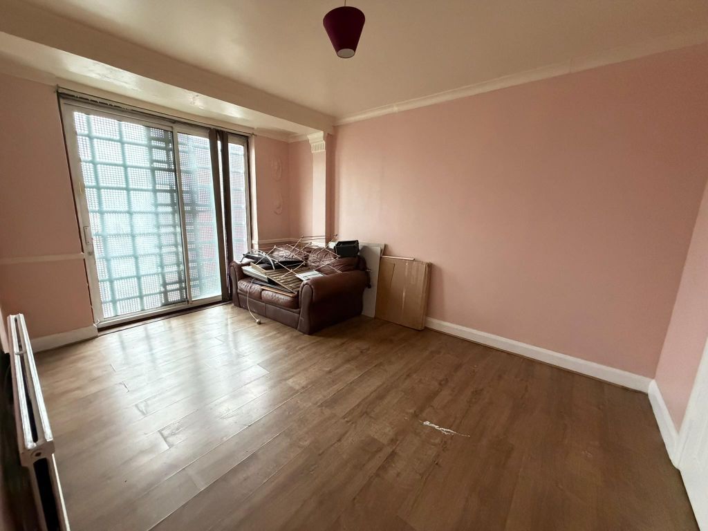 Property photo 3 of 16 Img_0018.Jpg
