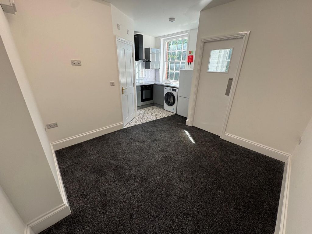 Property photo 3 of 9 3.Jpg