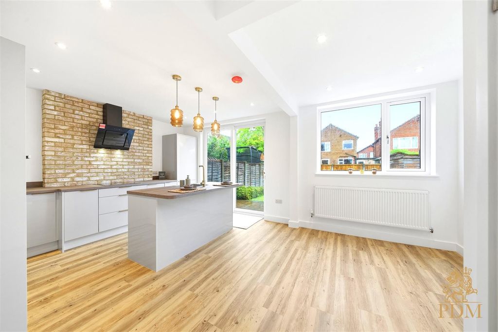 Property photo 1 of 26 2635001 12 Brookside Road_010.Jpg