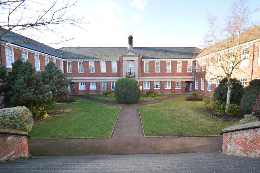 Property photo 1 of 6