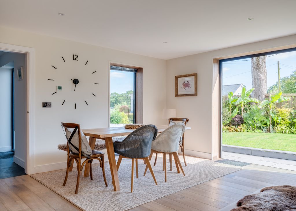 Property photo 3 of 18 667040Df89959_Bosyuv-23
