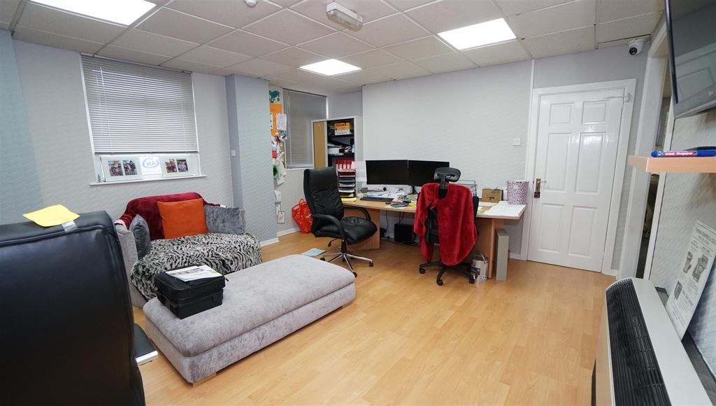 Property photo 2 of 8 Dsc00969.Jpg