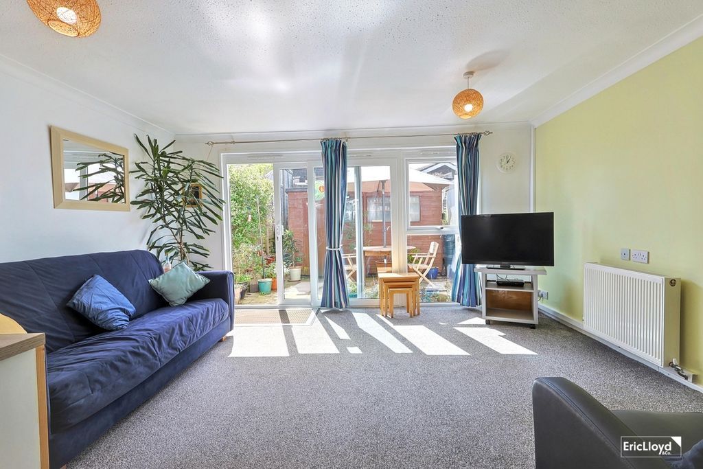 Property photo 2 of 14 Photo 4