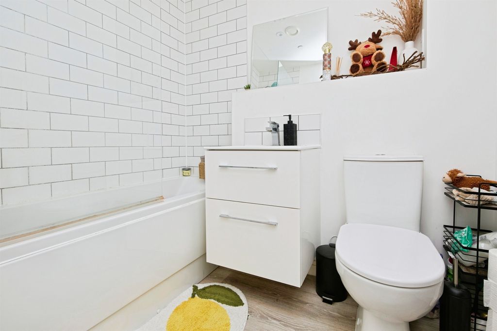 Additional image 16 of 1 bed flat for saleSylvester Close, Derby DE1
