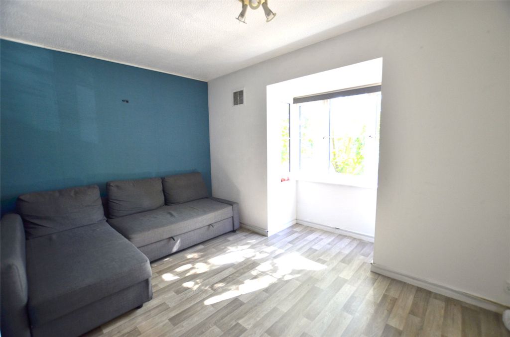 Property photo 2 of 11 Picture No. 24