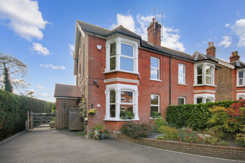 Property photo 1 of 29