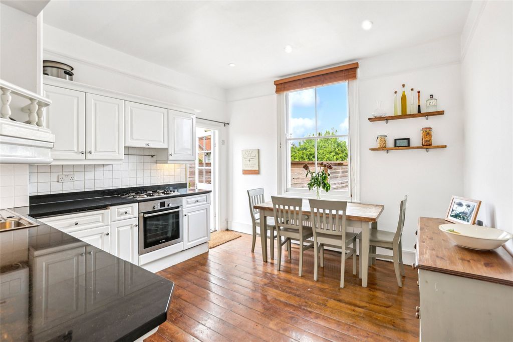 Property photo 3 of 12 Kitchen