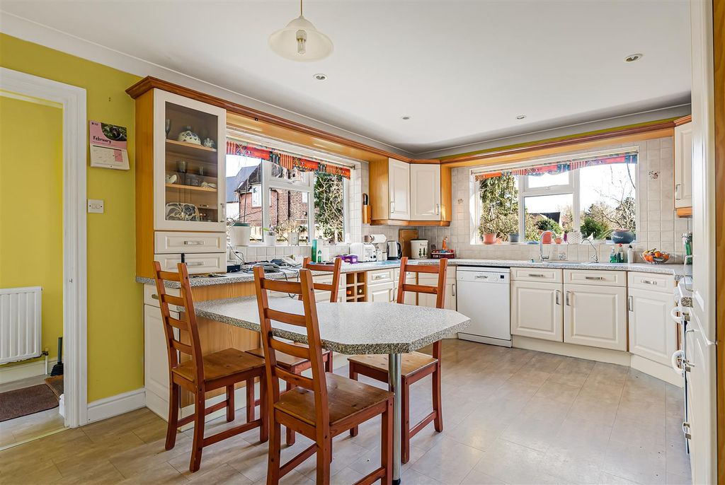 Property photo 3 of 31 13_74446.Jpg