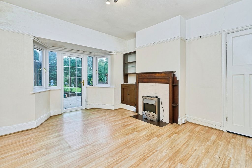 Property photo 3 of 32 Pbox-Img.Jpg